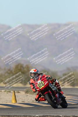 media/Dec-04-2025-Racers Edge (Thu) [[5ebc9f124d]]/3-B Group/1-Session 1 (Turn 7)/